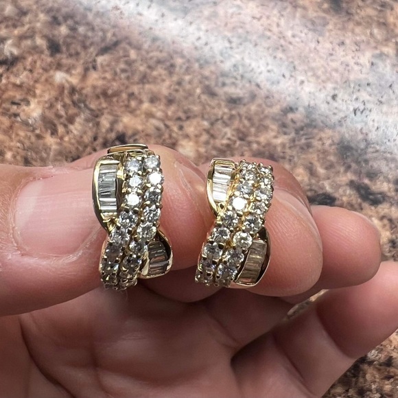 pre owned diamond earrings in 18k solid gold, real diamonds, - Picture 4 of 4